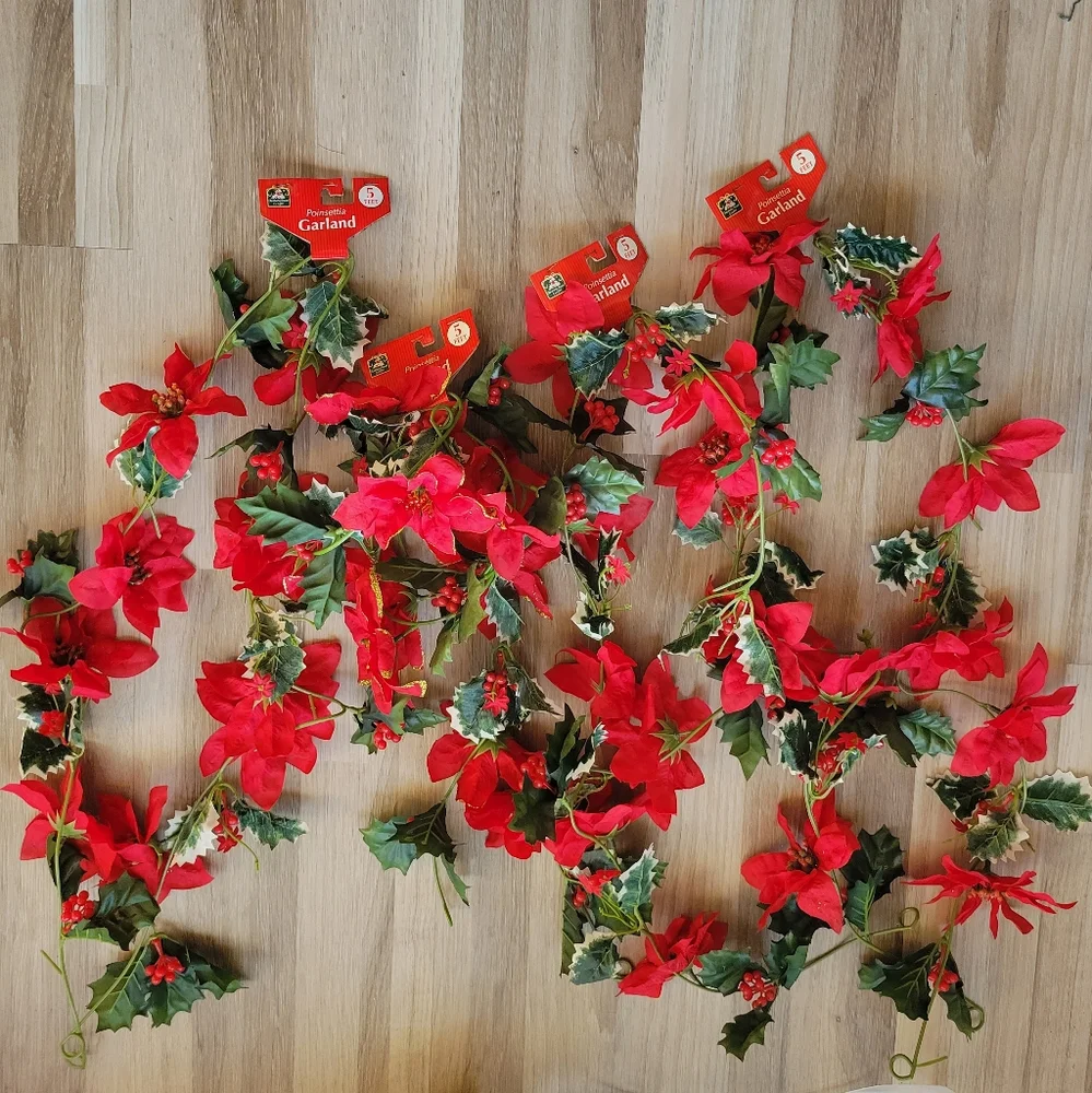 💙🩵💙Bundle set x4 NWT poinsettia garland 20 ft total